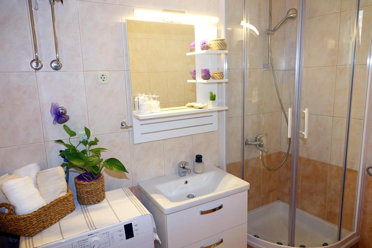 Two-Bedroom Apartment In The Centre ماكارسكا المظهر الخارجي الصورة