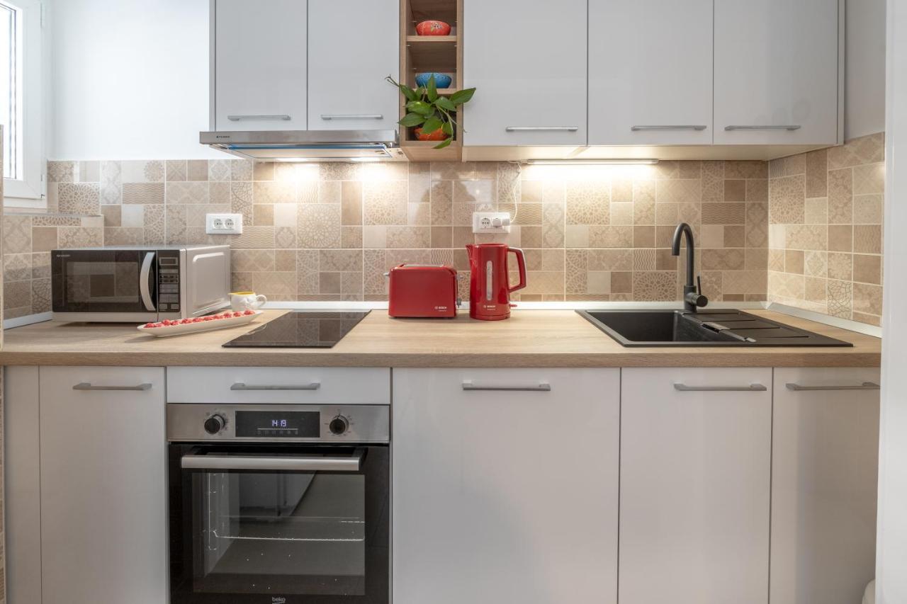 Two-Bedroom Apartment In The Centre ماكارسكا المظهر الخارجي الصورة